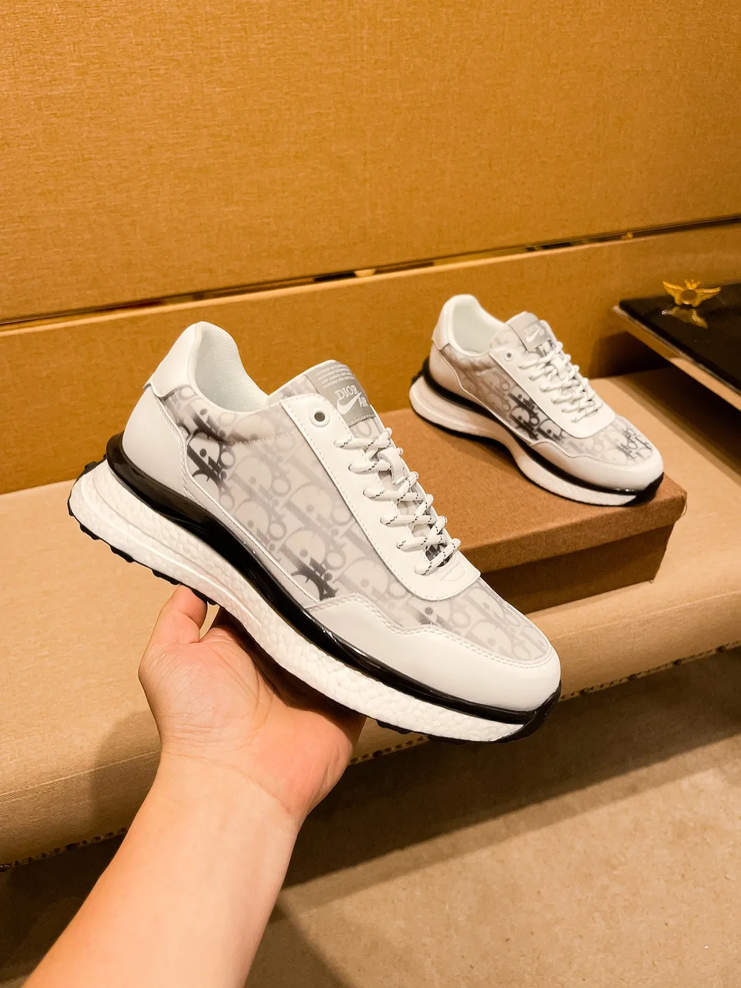 Men's shoes💰 460💰👍【Dior】🔥🔝High-end brand of men's shoes Official website 1:1 latest masterpiece: The upper is made of Italian imported first-layer cowhide🔥Official website original special technical cloth fabric matching🔥Original comfortable and breathable lining➕Original designated anti-slip outsole🔥Make walking more convenient and comfortable! An exclusive new model, a stunning work, a beautiful 1:1 replica [color] compared to the official quality! Create a fashionable personality to set off your uniqueness! A must-have for trendy men! 🔥, sizes: 38-44. color:.     2⃣️colors available🔥